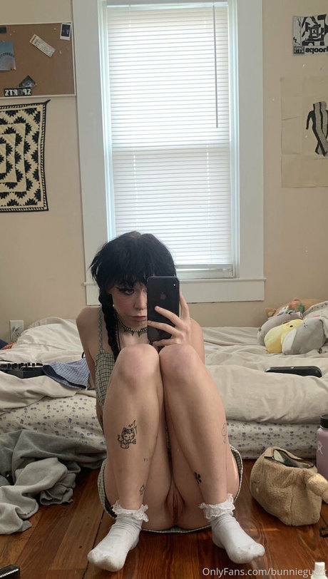 bunniegutzz Profile pic