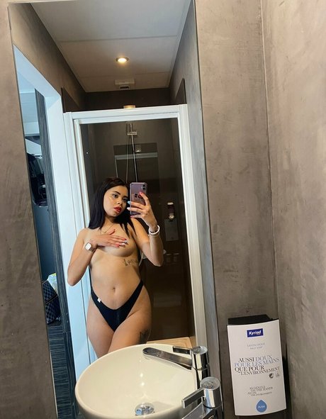 stefaniaqos onlyfans