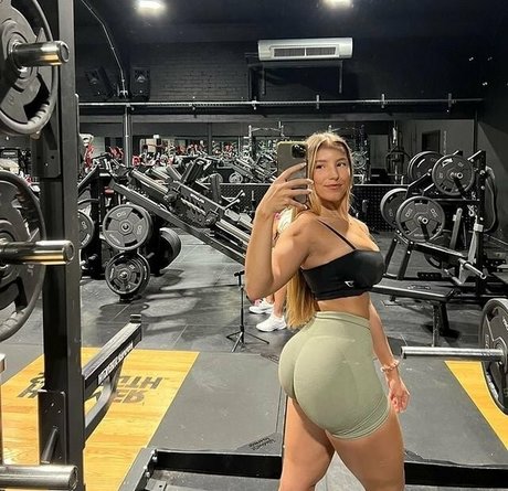 Isabella__fit onlyfans mega