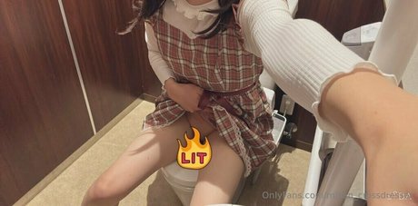 mikan crossdresser onlyfans gratis