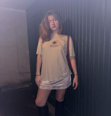 Lizzie Sennott only fans photos