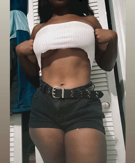 Niyahmoeye onlyfans nude leaked