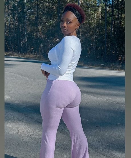 Niyahmoeye onlyfans free