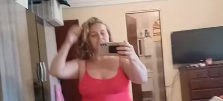 Compartilhando naked onlyfans pics