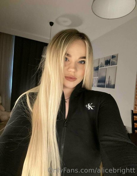 april007free onlyfans model images