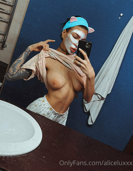 Candice Swanson onlyfans nude photos
