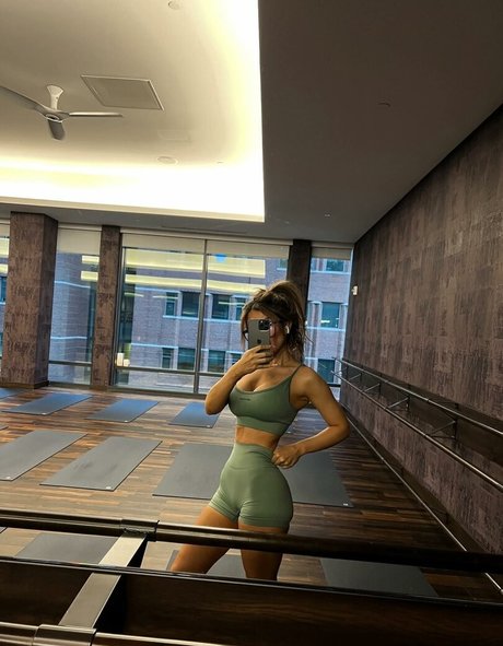 Milana Adamian onlyfans star