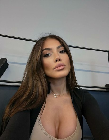 Milana Adamian topless onlyfans