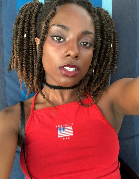 goddessdevyn onlyfans ass