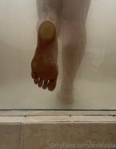 solelygia onlyfans naked porn