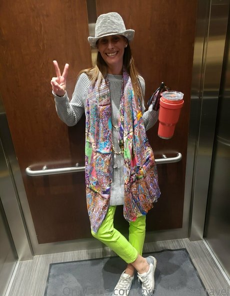 gypsyhippietravel only fans photos