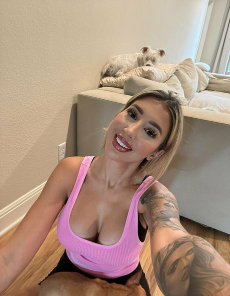 xohollypaige onlyfans leaks.