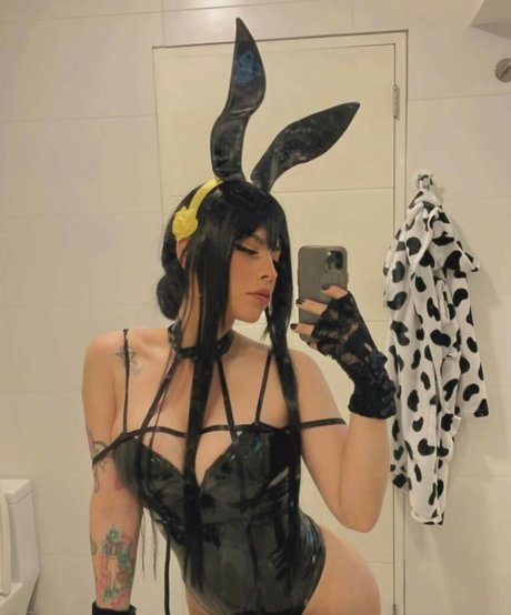 Kanako Redfield onlyfans pictures