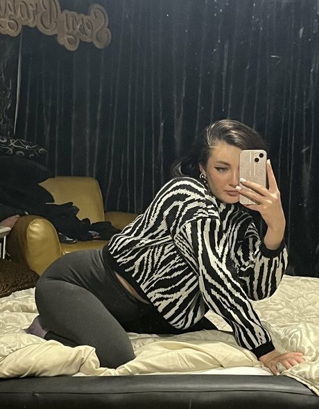 KateMeina onlyfans leaks