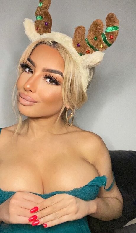 Luxuryysana MYM onlyfans leak