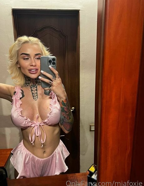 mia foxybae nude onlyfans porn