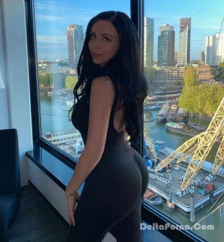 Karolina Nella onlyfans