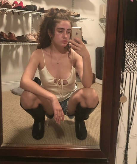 Rachel Sennott onlyfans leak new