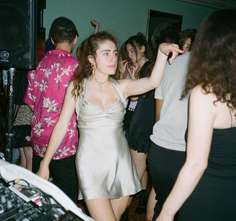 Rachel Sennott onlyfans porn leak