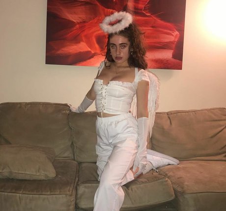 Rachel Sennott onlyfans sexy