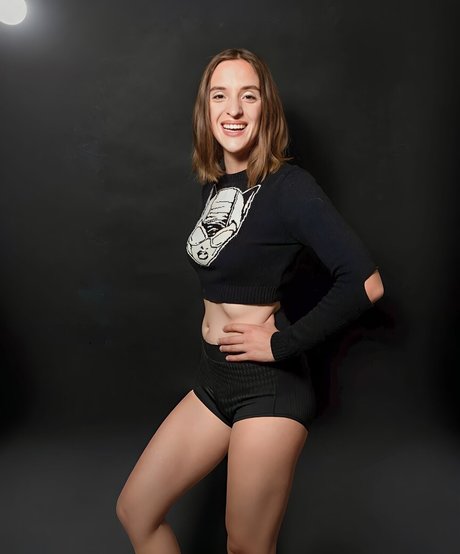 Ashley Victoria Robinson_ onlyfans naked