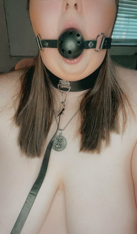 miacloverxx onlyfans naked pics