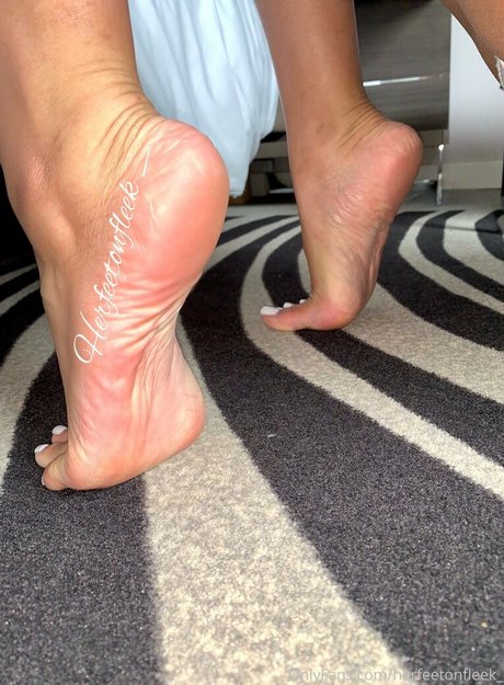herfeetonfleek_ porn onlyfans leaks