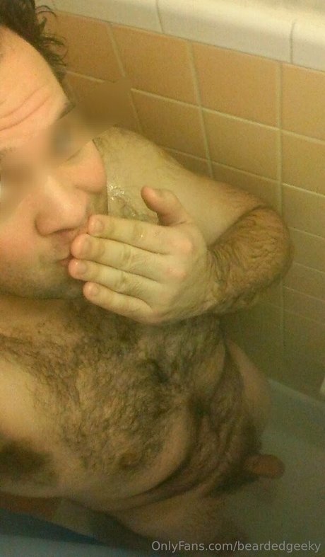 beardedgeeky nudes leaked onlyfans