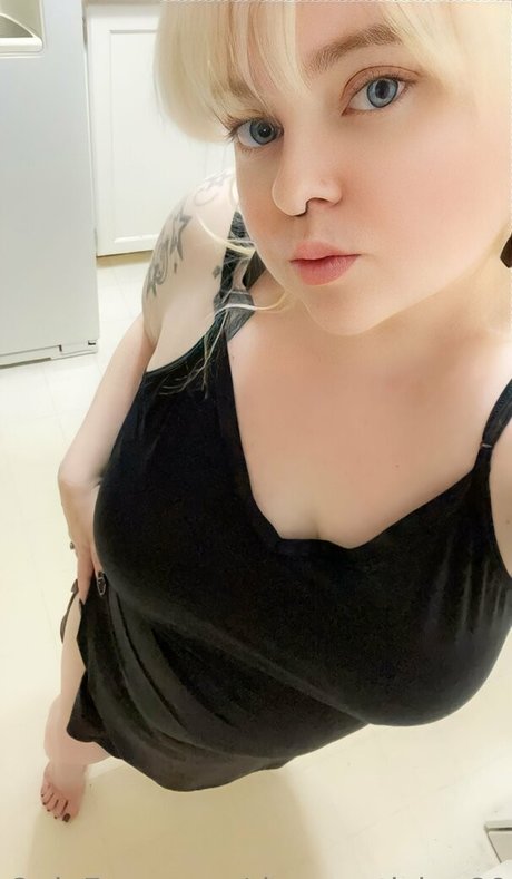 tinymortician89 onlyfans post