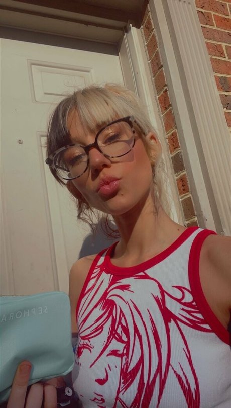 elladevilfree only fans nude leaks