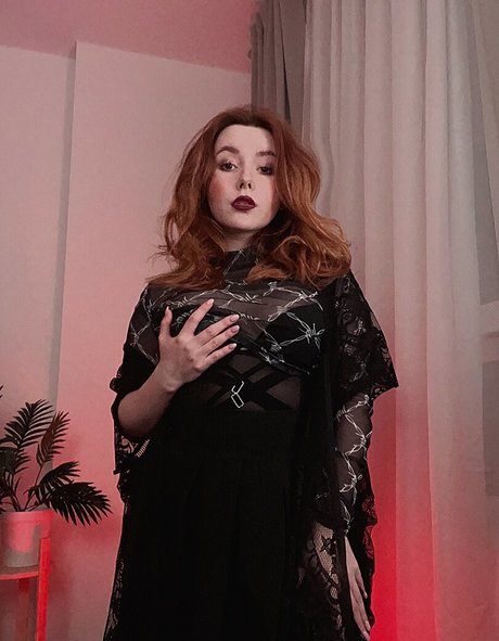 Rootyasha onlyfans strip tease