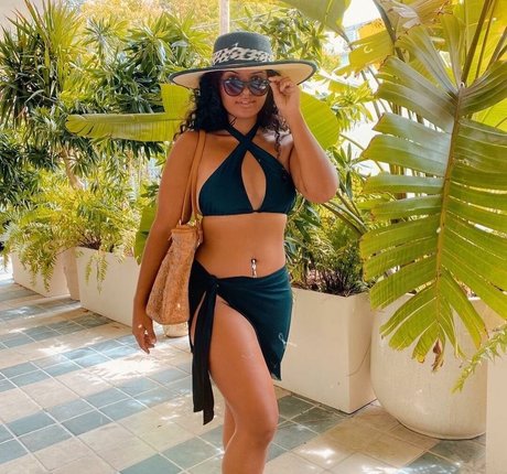 Chloe Alexander onlyfans leaked photos