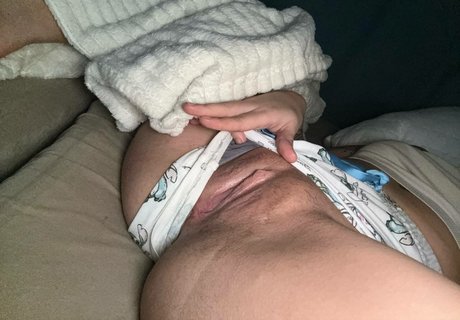 meribabe onlyfans striptease