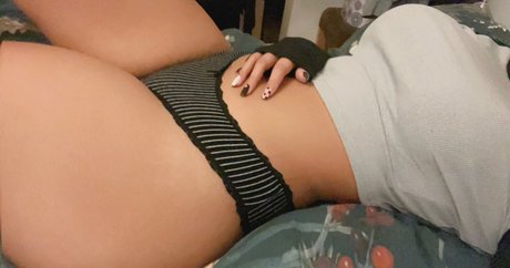 Hanilovesyou naked onlyfans