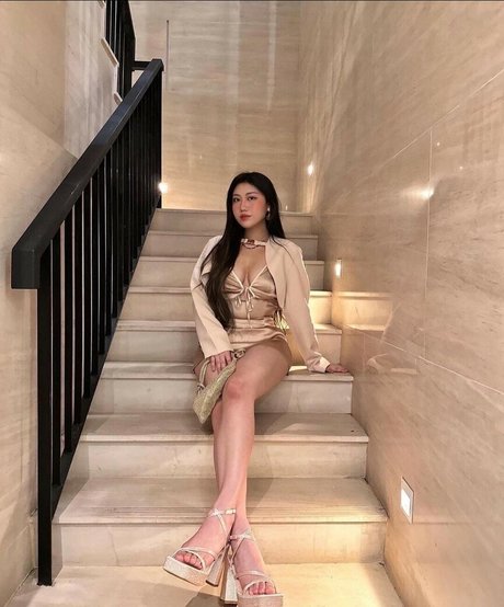 ashl xy onlyfans topless