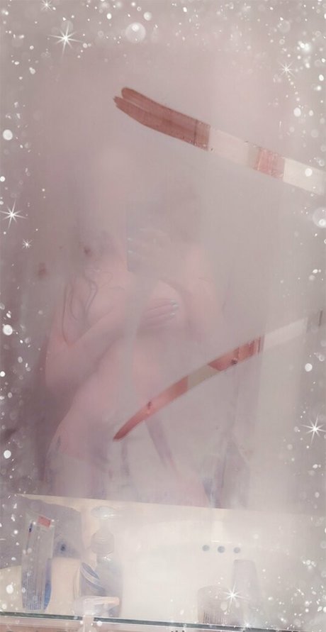 lingeringtease onlyfans public photos