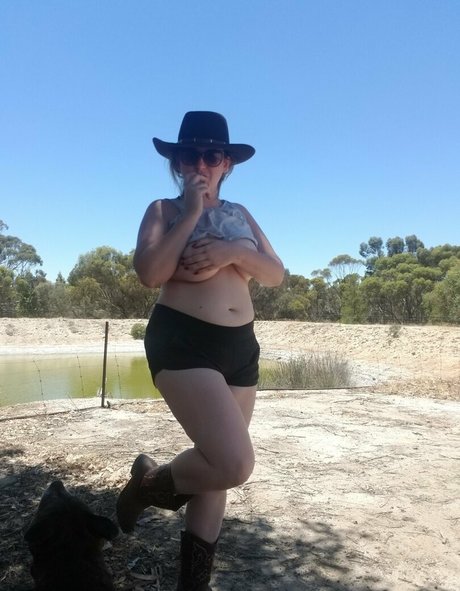 electralashes nude onlyfans pics