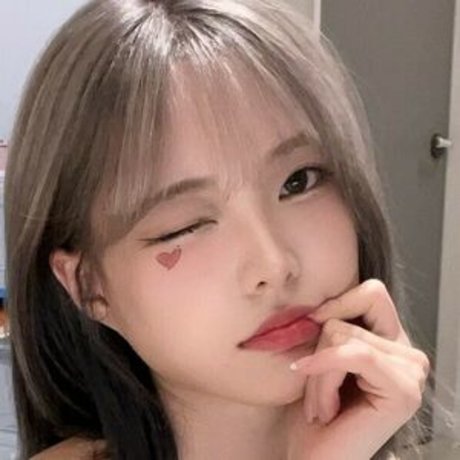 yunhee1222 onlyfans naked pics