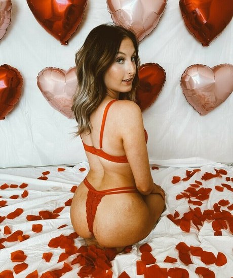 PlaymateSashaVIP Profile pic