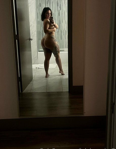 lolobarreiro7 naked only fans