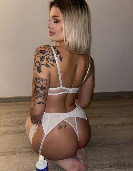 Madzia Loskot free only fans