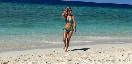 malenalove525 onlyfans strip