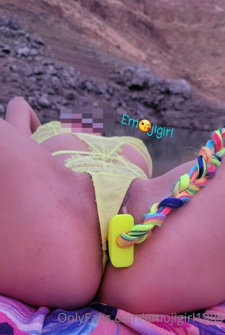 emojigirl1984 onlyfans leaked sex
