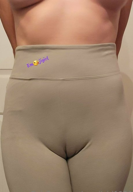 emojigirl1984 onlyfans uncensored