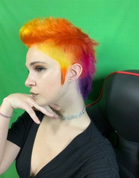 cherryfoxjk onlyfans nude pics