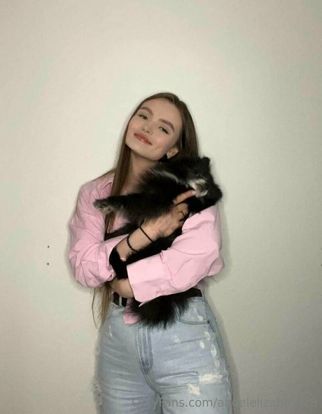 angelelizabeth28 leaked nudes onlyfans