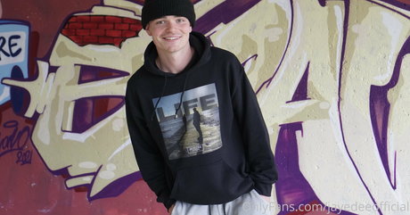 jayedeeofficial onlyfans post