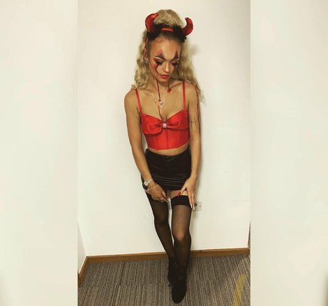 MissLolly onlyfans leaks