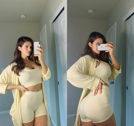 lylastonefree naked on onlyfans