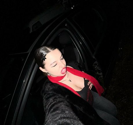 Maddie Adderley onlyfans strip tease